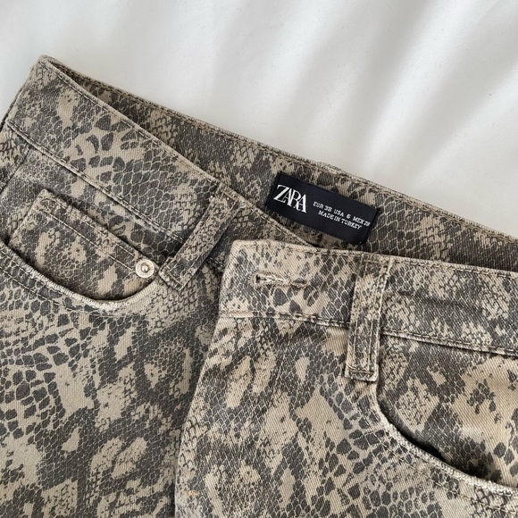Animal Print Jeans - Size 4 - Picture 3 of 3